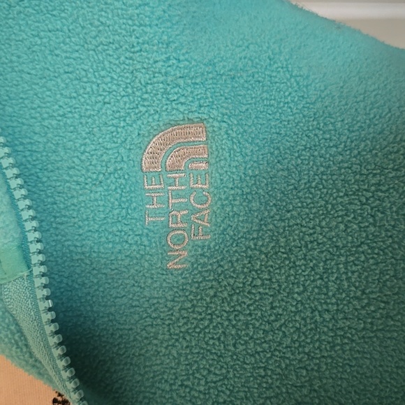 The North Face, turquoise fleece jacket - Picture 2 of 10